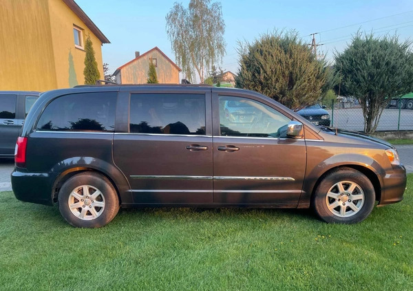 Chrysler Town &amp; Country cena 44200 przebieg: 203000, rok produkcji 2012 z Dzierzgoń małe 67